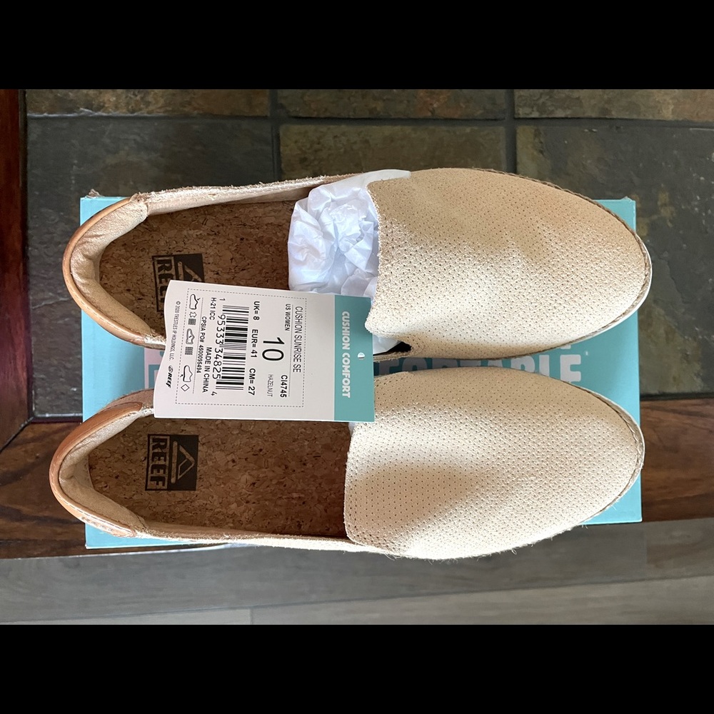NWT Reef Cushion Sunrise Hazelnut Loafers